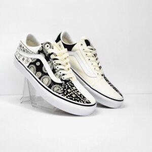 VANS  UNISEX  old skool split color paisley design sneakers Sz 9 NEW